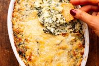 Creamy Baked Spinach and Artichoke Dip Recipe