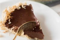 5-Ingredient Paleo Chocolate Pie with Coconut Crust Recipe
