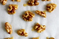 Crunchy Caramel-Coated Nuts: Sweet Snack Recipe & Serving Ideas
