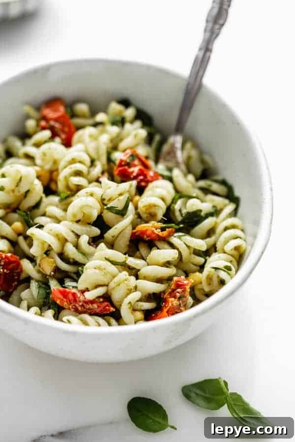 5 ingredient pesto pasta salad