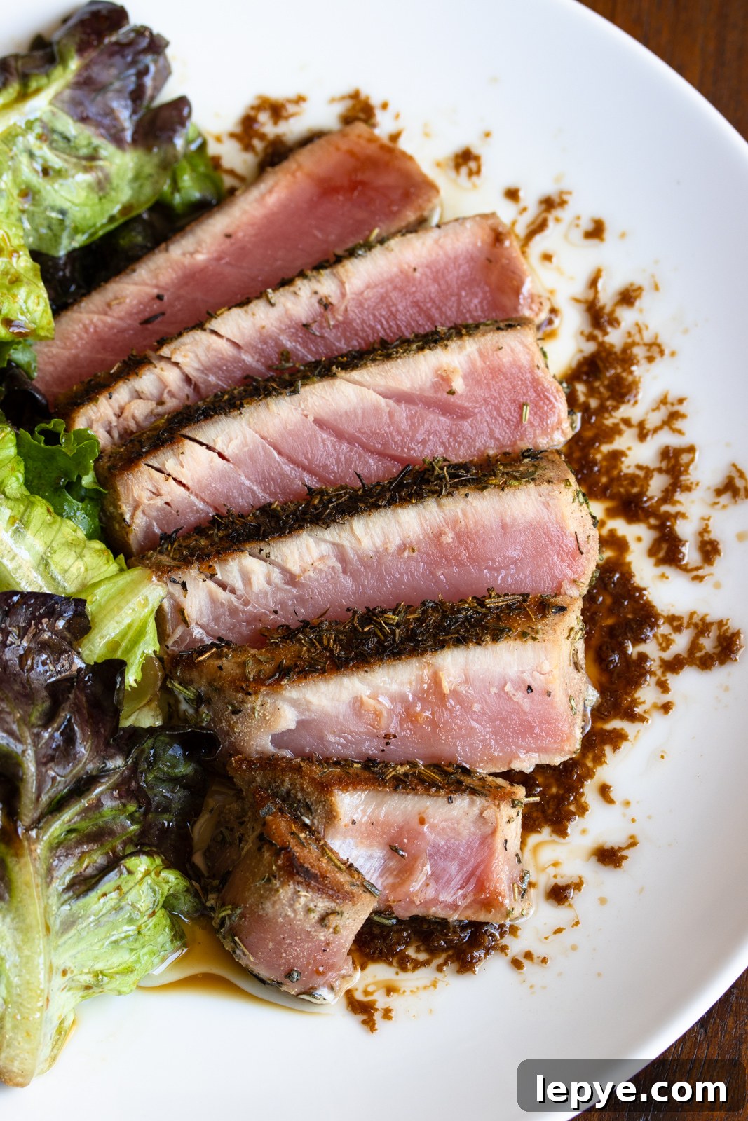 Memorial Day Grill Menu: Crowd-Pleasing Backyard Recipes for a Standout Spread 7 Grilled Tuna Steak