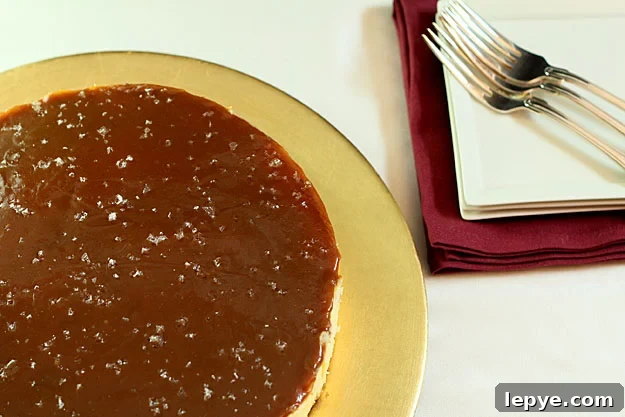 White Chocolate Mascarpone Cheesecake with Salted Caramel White Chocolate Mascarpone Cheesecake with Salted Caramel