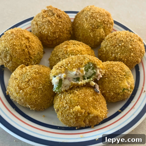 Keto Jalapeño Poppers: Low-Carb Cheesy Stuffed Appetizers 2 img 11776 1