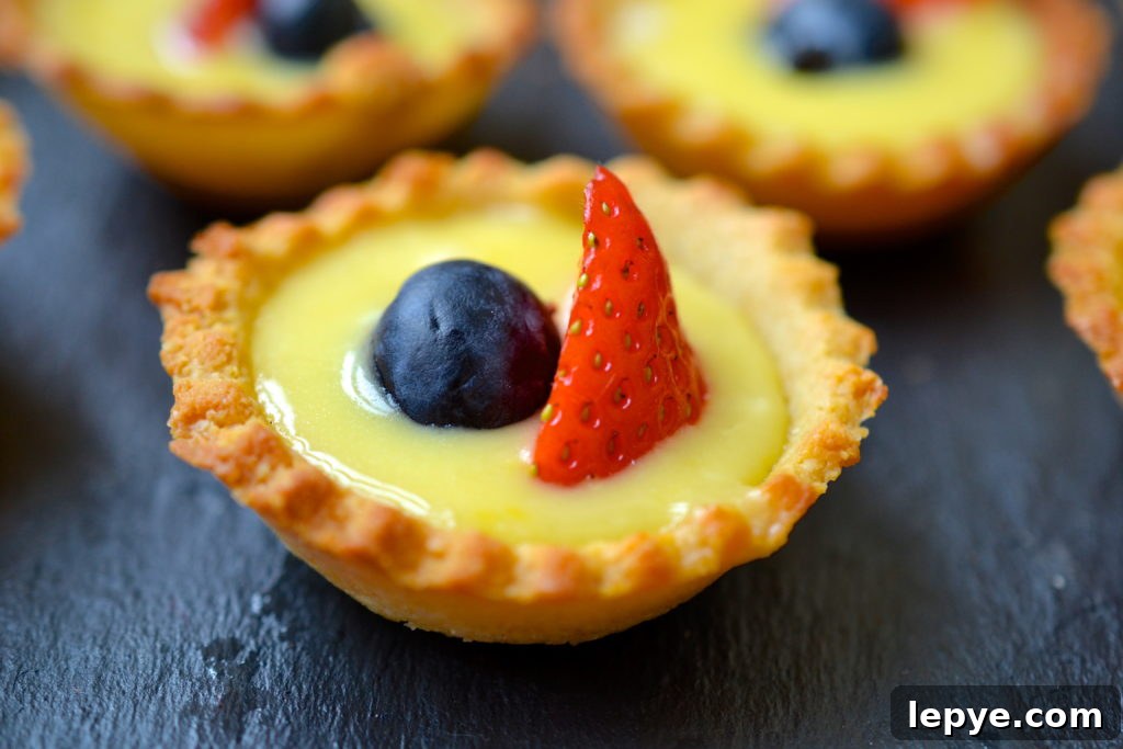 Mini Tarts with Lemon Curd & Berries | Every Last Bite Mini Tarts with Lemon Curd & Berries