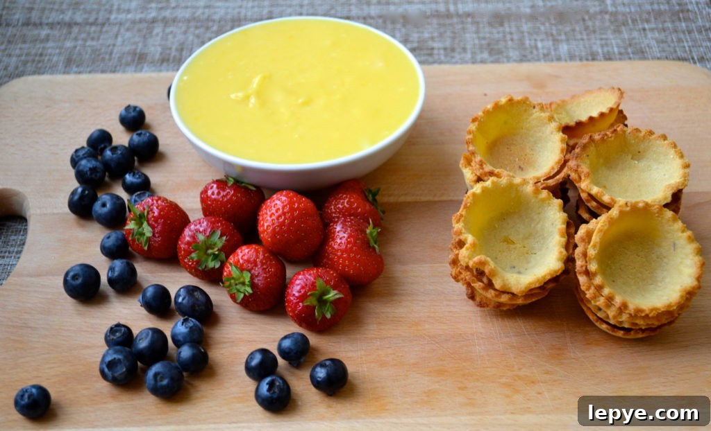 Mini Tarts with Lemon Curd & Berries | Every Last Bite Mini Tarts with Lemon Curd & Berries