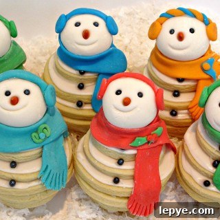 Smiling Snowmen Cookie Stacks