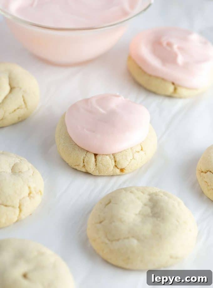 Cream Cheese Frosting Recipe for Cookies: Smooth & Spreadable 10 Sugar cookies topped with cream cheese frosting for cookies