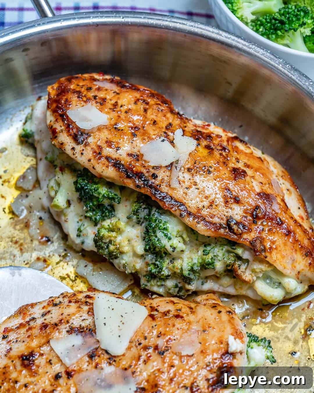 Broccoli-Stuffed Chicken Breast Recipe for Juicy Oven-Baked Meals 5 chicken dinner