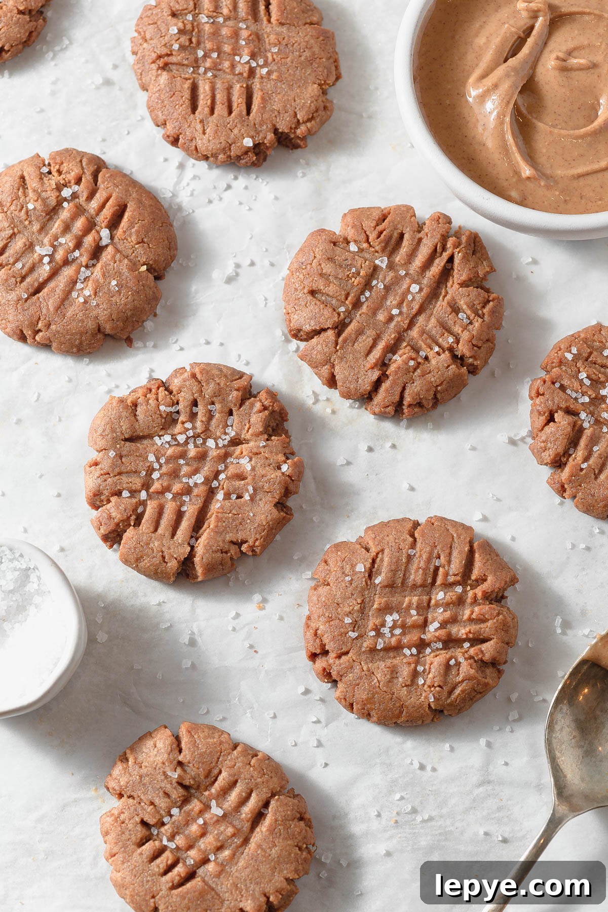 Keto peanut butter cookies