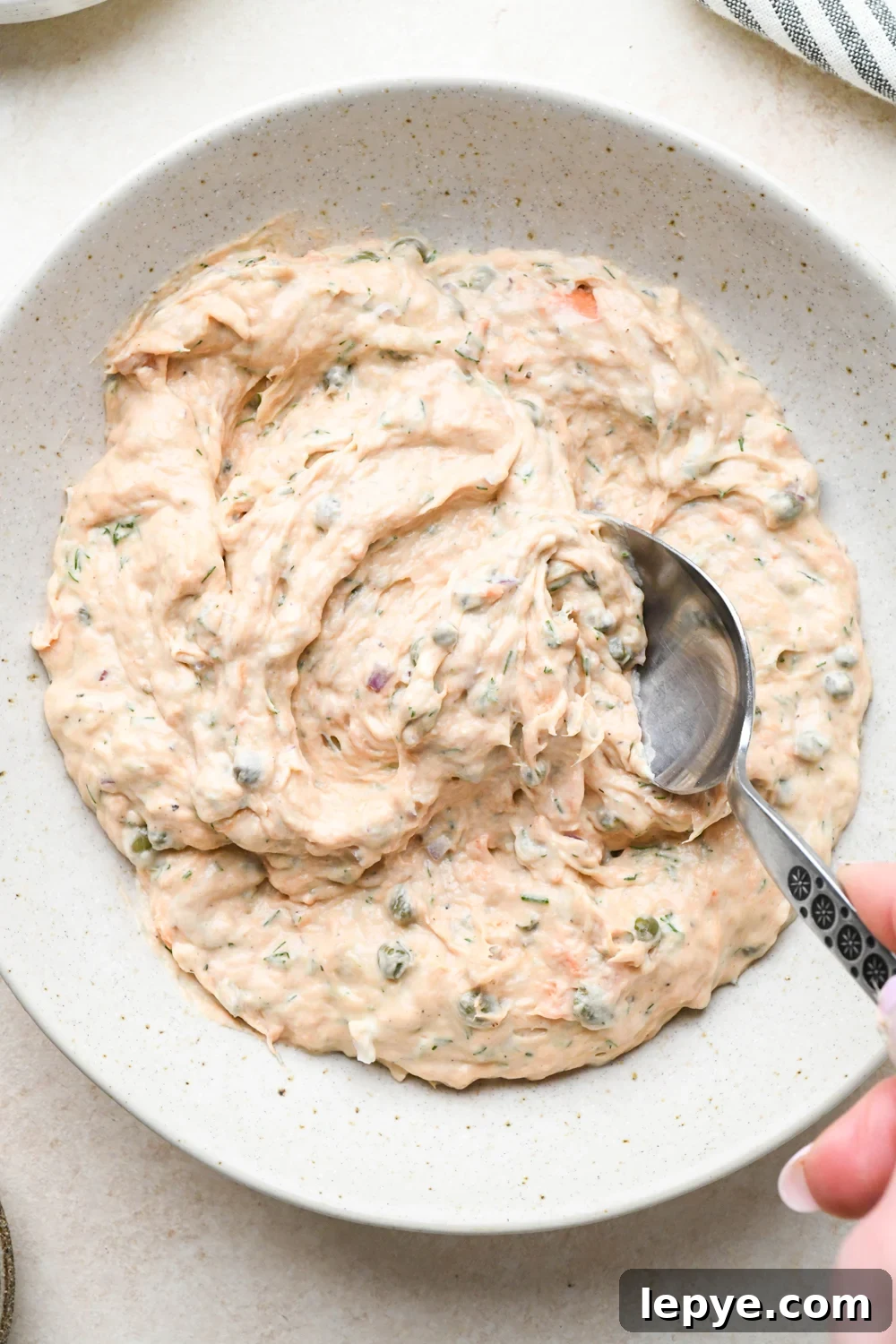How to make dairy free smoked salmon dip: Dip mixed together after chilling. 