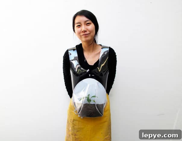 Plant vest