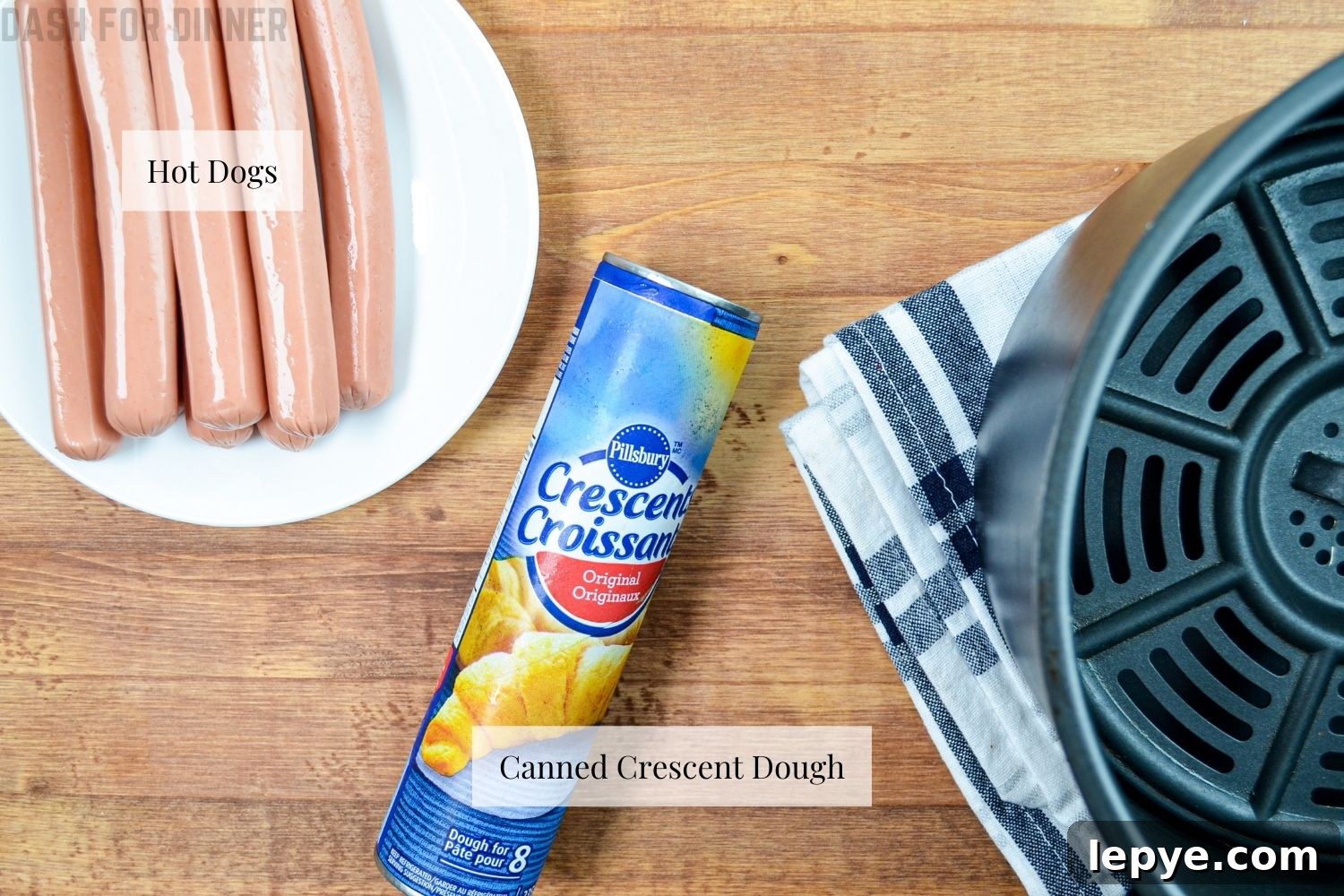 Crispy Air Fryer Pigs in a Blanket Recipe 4 The ingredients needed to make air fryer pigs in a blanket: canned crescent dough and hot dogs.